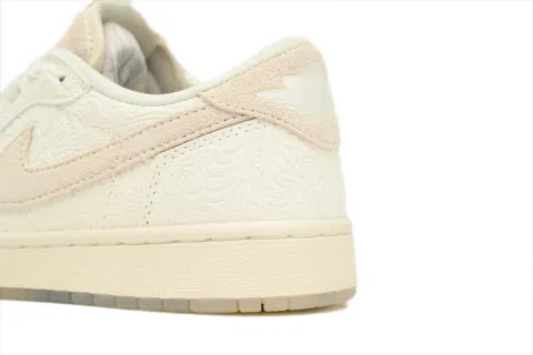 Air Jordan 1 Low Give Them Flowers – photo 3