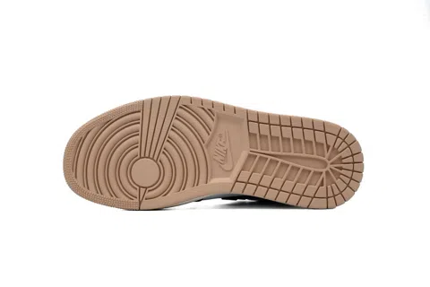 Air Jordan 1 High Latte – photo 4