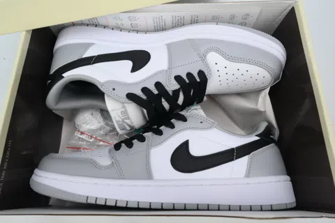 Air Jordan 1 Low Barons – photo 8