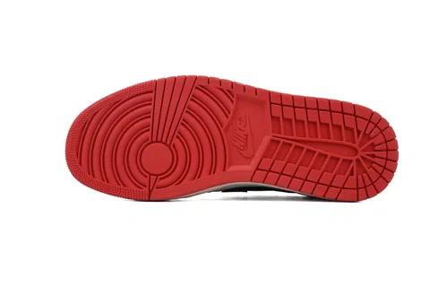 Travis Scott x Air Jordan 1 Low Chicago – photo 4