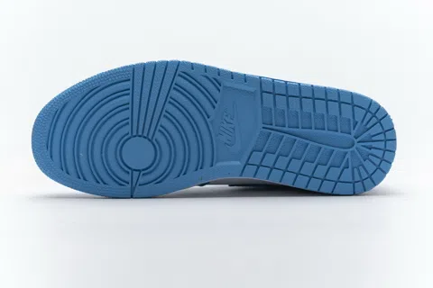 Air Jordan 1 High University Blue – photo 9