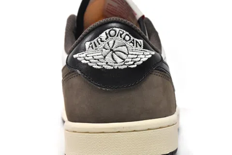 Travis Scott x Air Jordan 1 Low Dark Mocha – photo 8