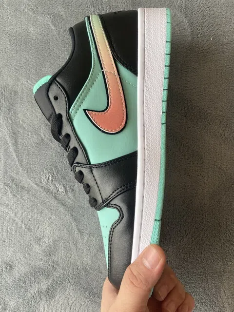 Air Jordan 1 Low Tropical Twist – photo 6