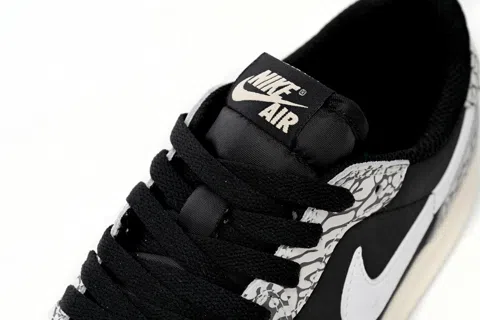 Travis Scott x Air Jordan 1 Low Black/Grey – photo 8