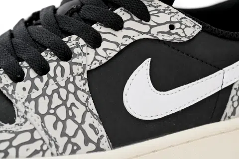 Travis Scott x Air Jordan 1 Low Black/Grey – photo 6