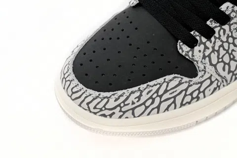 Travis Scott x Air Jordan 1 Low Black/Grey – photo 7