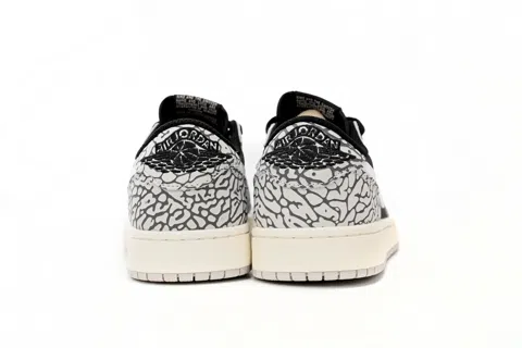 Travis Scott x Air Jordan 1 Low Black/Grey – photo 4