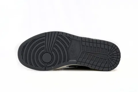 Air Jordan 1 Low Black/Grey Silk – photo 6