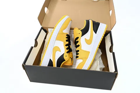Air Jordan 1 Low University Gold – photo 11