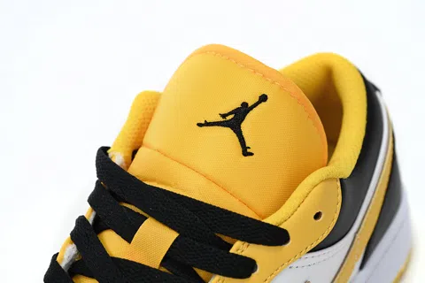 Air Jordan 1 Low University Gold – photo 6