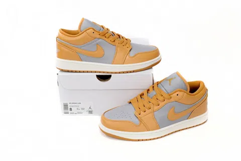 Travis Scott x Air Jordan 1 Low Grey/Yellow – photo 9