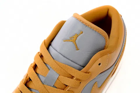 Travis Scott x Air Jordan 1 Low Grey/Yellow – photo 7