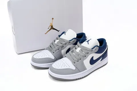 Air Jordan 1 Low Grey/Blue – photo 9