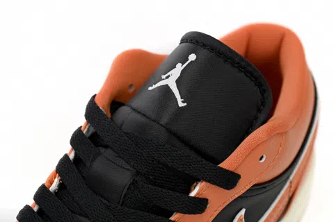 Travis Scott x Air Jordan 1 Low Sport Spice – photo 8