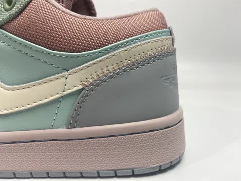 Air Jordan 1 Low Champagne – photo 9