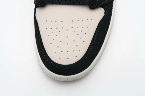 Air Jordan 1 Low Black Guava Ice – photo 10