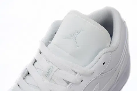 Air Jordan 1 Low Triple White – photo 8