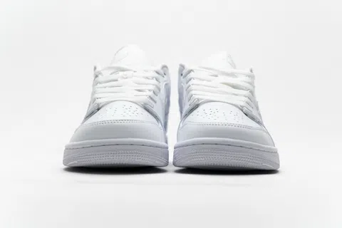 Air Jordan 1 Low Triple White – photo 5