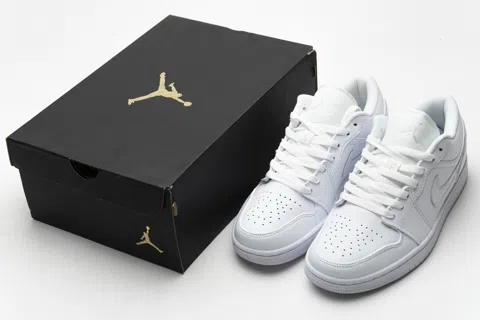 Air Jordan 1 Low Triple White – photo 11