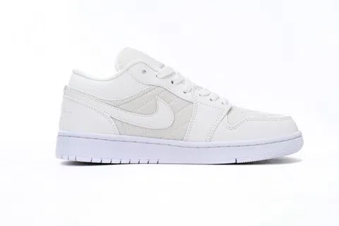 Air Jordan 1 Low Triple White – photo 3