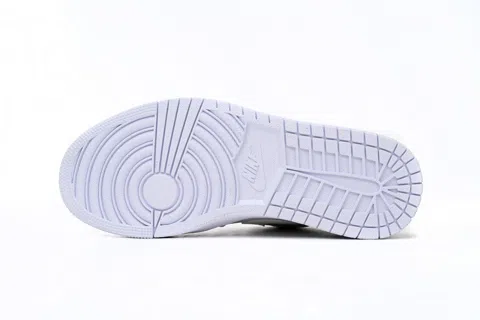Air Jordan 1 Low Triple White – photo 5