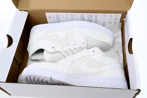 Air Jordan 1 Low Triple White – photo 10