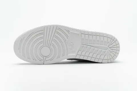 Air Jordan 1 Low Paris – photo 8