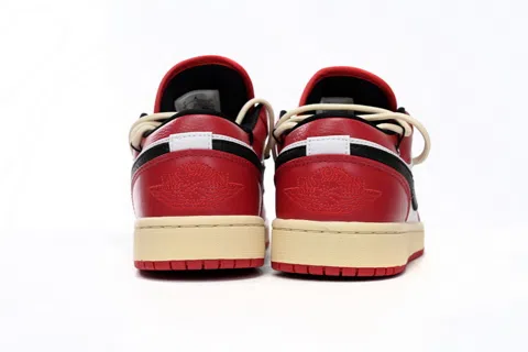 Air Jordan 1 Low Chicago – photo 4