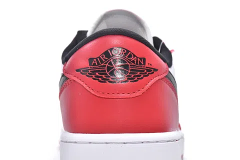 Air Jordan 1 Low Chicago – photo 5