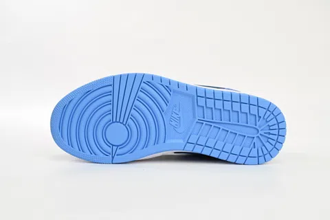 Travis Scott x Air Jordan 1 Low Black/Blue – photo 5