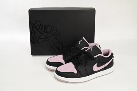 Travis Scott x Air Jordan 1 Low Black/Purple – photo 9
