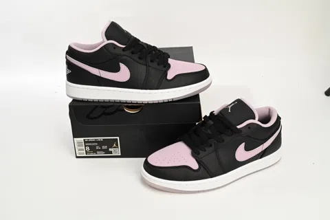 Travis Scott x Air Jordan 1 Low Black/Purple – photo 10