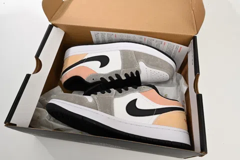Travis Scott x Air Jordan 1 Low Flight Club – photo 12