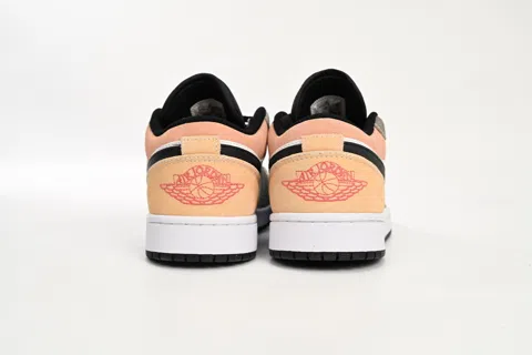 Travis Scott x Air Jordan 1 Low Flight Club – photo 5