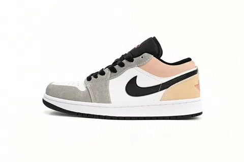 Travis Scott x Air Jordan 1 Low Flight Club