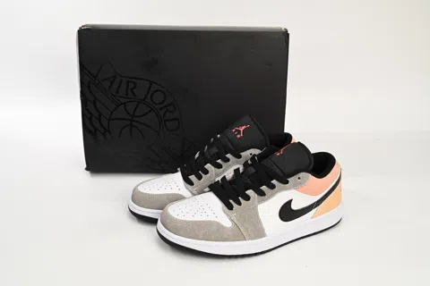 Travis Scott x Air Jordan 1 Low Flight Club – photo 10