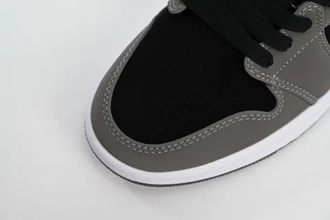 Travis Scott x Air Jordan 1 Low Grey/Black – photo 9