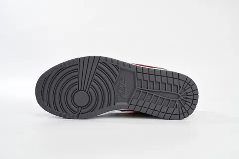 Travis Scott x Air Jordan 1 Low Grey/Black – photo 6