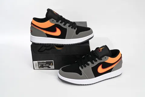 Travis Scott x Air Jordan 1 Low Grey/Black – photo 11