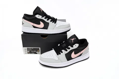 Air Jordan 1 Low White/Black/Pink – photo 9
