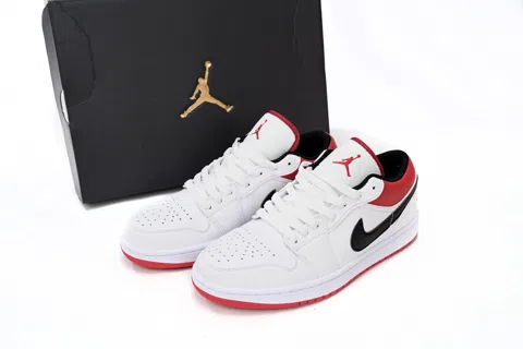 Air Jordan 1 Low Chicago – photo 8