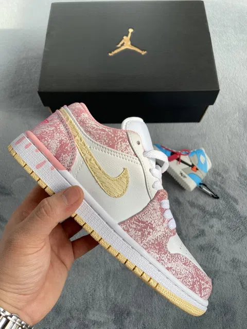 Air Jordan 1 Low Ice Cream – photo 4