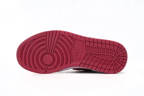 Air Jordan 1 Low Red – photo 5