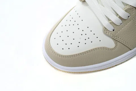 Air Jordan 1 Low Yellow – photo 8
