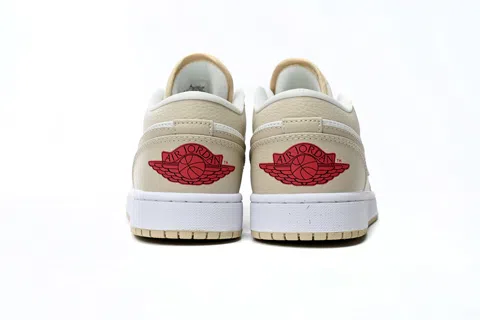 Air Jordan 1 Low Yellow – photo 3