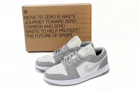 Travis Scott x Air Jordan 1 Low Vintage Grey/White – photo 9