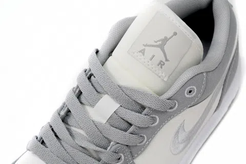 Travis Scott x Air Jordan 1 Low Vintage Grey/White – photo 8