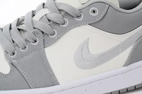 Travis Scott x Air Jordan 1 Low Vintage Grey/White – photo 7
