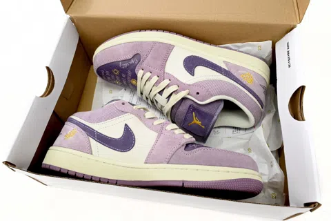 Air Jordan 1 Low International Women – photo 10