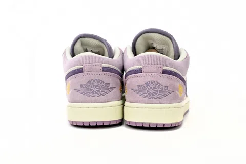 Air Jordan 1 Low International Women – photo 6